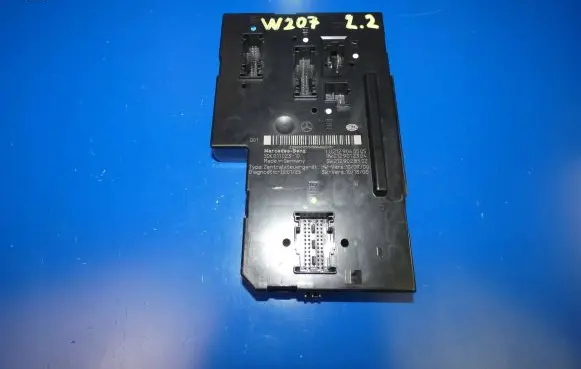 Mercedes-Benz E C207 W207 SAM control unit A2129060505