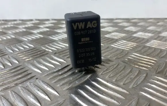 Audi A6 S6 C7 4G Glow plug pre-heat relay 038907281B