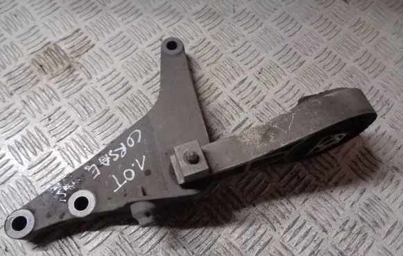 Opel Corsa E Gearbox mount 13381849 55703436