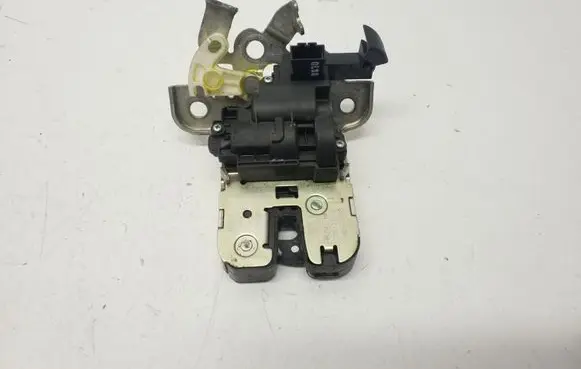 Audi A4 S4 B8 8K Tailgate/trunk/boot lock/catch/latch 8K9827505