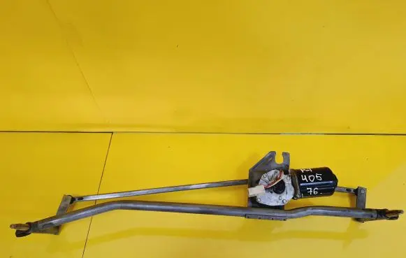 Peugeot 405 Front wiper linkage and motor 53540402