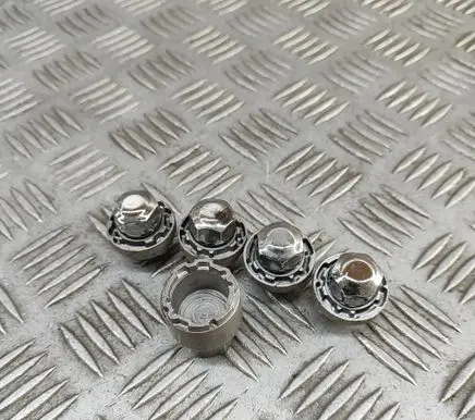 KIA Sportage Anti-theft wheel nuts and lock LP490ADU01