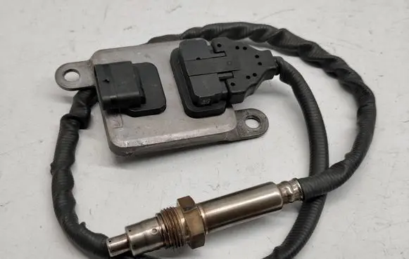 Mercedes-Benz C W205 Lambda probe sensor A0009053606 0009053606 5WK96682F