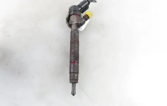 Mercedes-Benz A W168 Fuel injector 0986435028 6680700687