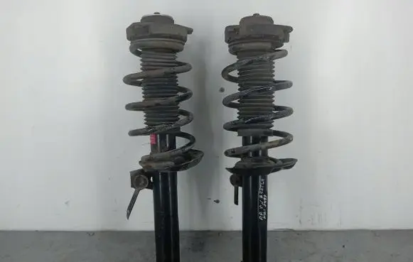 Volkswagen Beetle A5 Front shock absorber/damper 335808335808KYB
