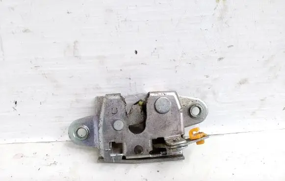 Toyota Hilux (AN120, AN130) Tailgate lock latch 