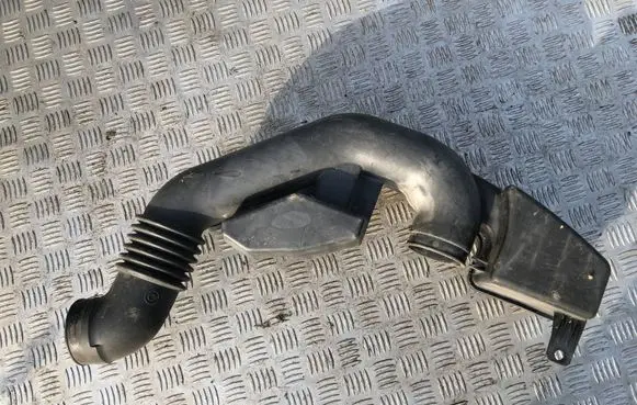 Subaru Outback (BS) Air intake duct part
