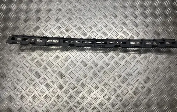 Skoda Octavia Mk2 (1Z) Front bumper mounting bracket 1Z9807863
