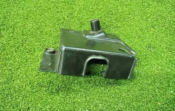 Other engine bay part