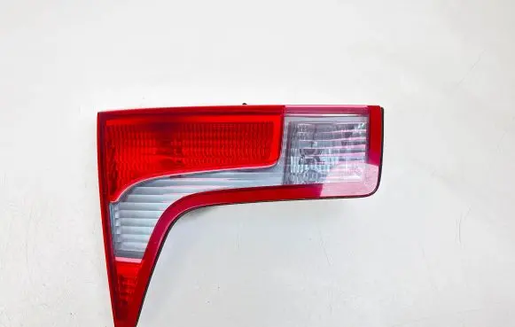 Citroen C5 Tailgate rear/tail lights 04015
