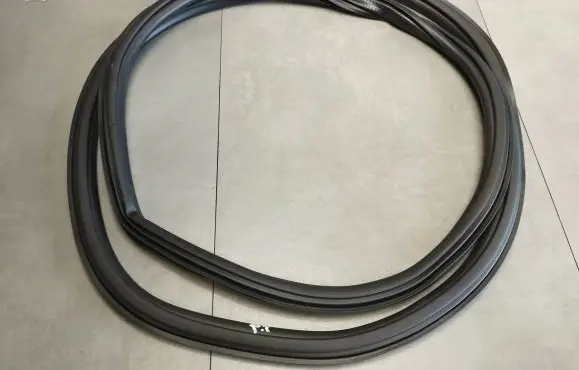 Skoda Octavia Mk4 Rubber seal rear door 5E6867367