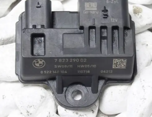 BMW 3 F30 F35 F31 Glow plug pre-heat relay 7823290