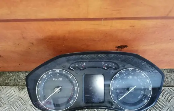Skoda Octavia Mk2 (1Z) Speedometer (instrument cluster) 1Z0920941D