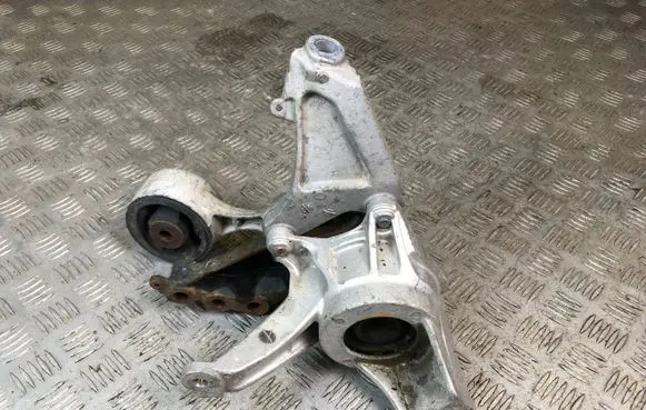Honda Civic Engine mounting bracket 100SMJA0600