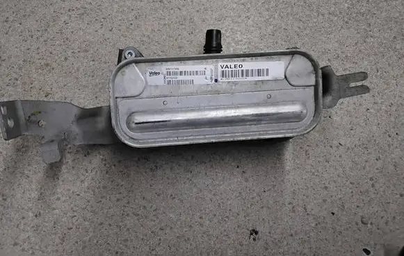 BMW 5 F10 F11 Gearbox / Transmission oil cooler MM111MB M142562 L06113305