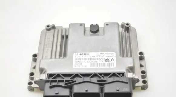 Peugeot 207 Engine control unit/module 9677013180