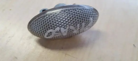 Front fender indicator light