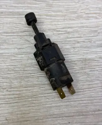 Opel Vectra B Brake pedal sensor switch 90504499