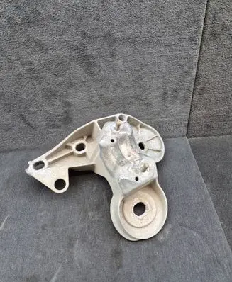 Audi A6 S6 C6 4F Engine mounting bracket 4F0199352M 4F0199352E
