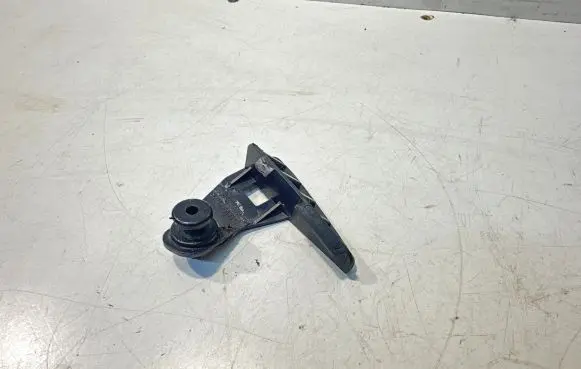 Seat Ibiza IV (6J,6P) Fender mounting bracket 6J0821119 6J0821119B