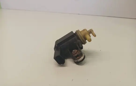 Skoda Octavia Mk3 (5E) Turbo solenoid valve 1K0906627B
