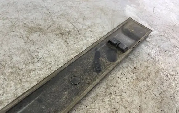 Mitsubishi Pajero Sport I Rear door trim (molding) Mr462932