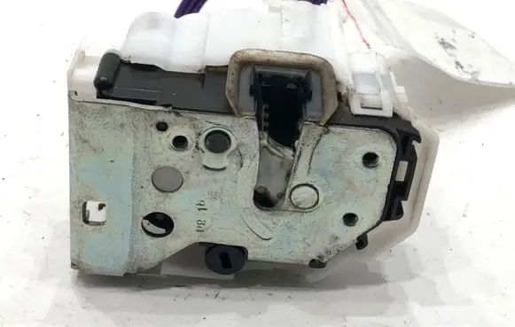 Fiat Tipo Front door lock 519839440