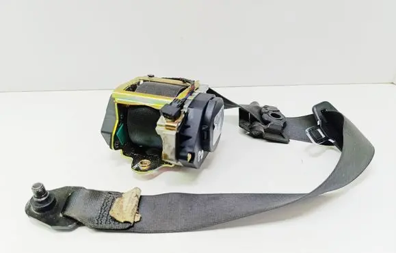 BMW 7 E65 E66 Front seatbelt 7037816