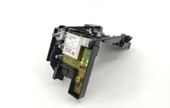 Peugeot 308 Fuse module 28236841