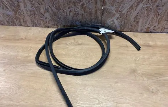 Nissan Murano Z52 Front door rubber seal 
