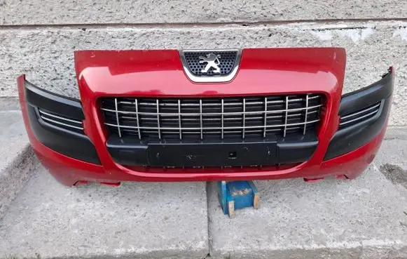 Peugeot 3008 I Front bumper 