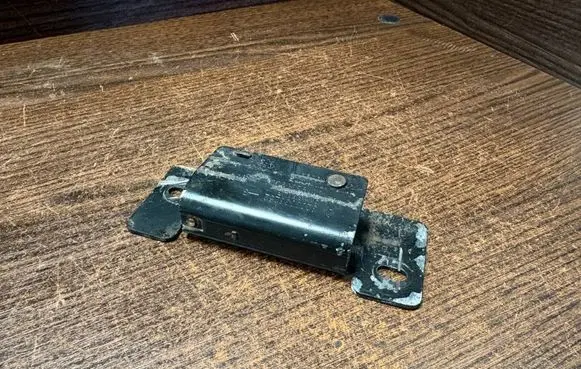 Renault Trafic II (X83) Sliding door lock loop/hook striker 8200006252 91166043