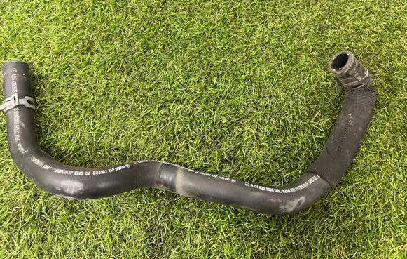 Mercedes-Benz E W211 Engine coolant pipe/hose A2118302596