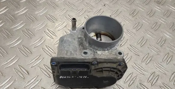 Toyota Auris E180 Throttle valve 220300T110