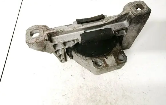 Toyota Aygo AB10 Engine mount bracket CC3139060