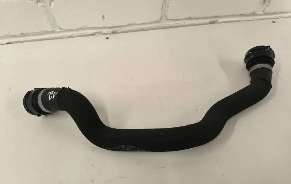 Audi A4 S4 B8 8K Engine coolant pipe/hose 8K0121101M