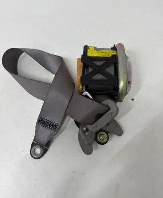 Mitsubishi Grandis Front seatbelt TKAF2N693 0624062004