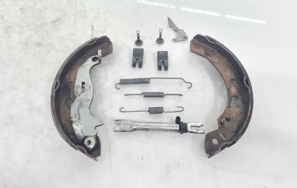 Ford Fiesta Handbrake/parking brake pads R959