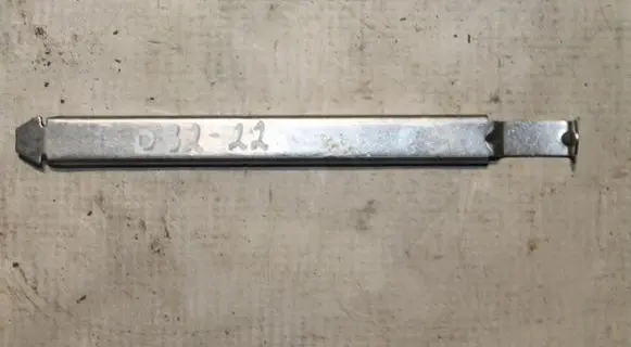 Volvo XC70 Headlight/headlamp mounting bracket 