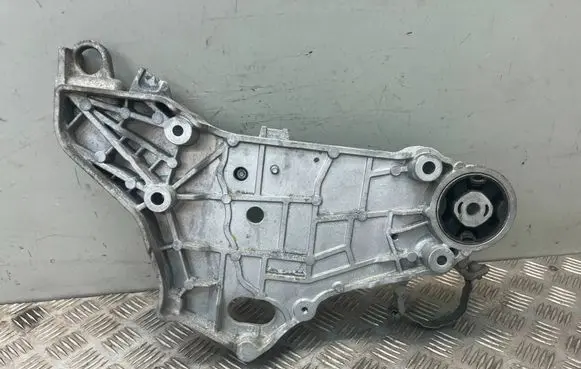 Mini One - Cooper F56 F55 Engine mounting bracket 8486851 2211848685105 22118486851