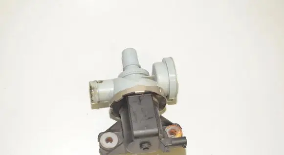 BMW 3 G20 G21 Vacuum valve 7441833 16137441833