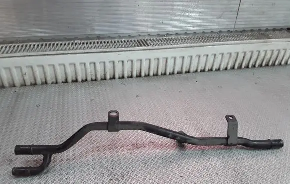 Volvo S70 V70 V70 XC Engine coolant pipe/hose