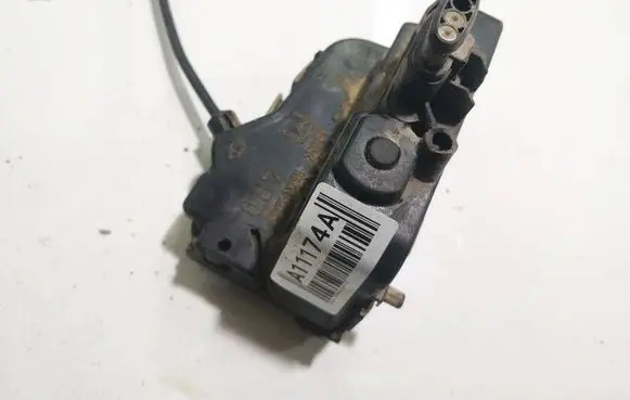 Nissan Primera Rear door lock 