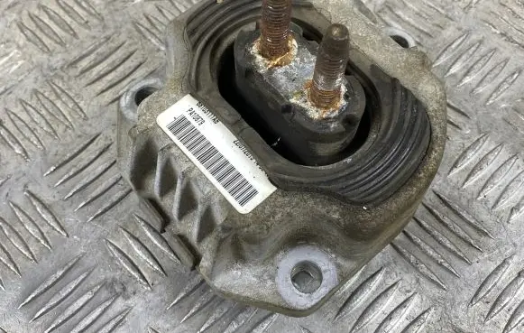 Jeep Grand Cherokee Gearbox mount 68103111AB