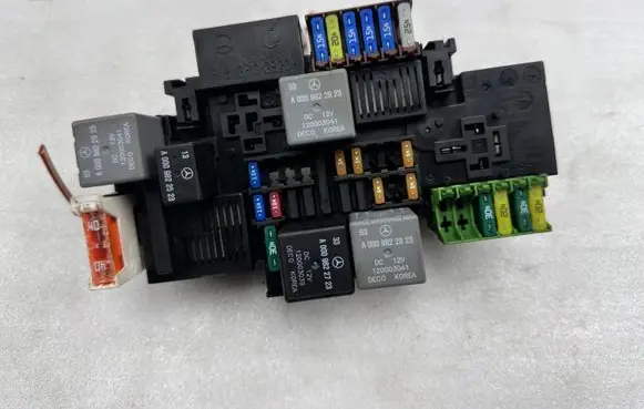 Mercedes-Benz GL X166 Fuse module A2229063302