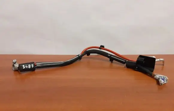 Volkswagen PASSAT B8 Positive cable (battery) 5Q0971228K 3487