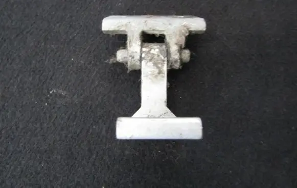 Rear door lower hinge