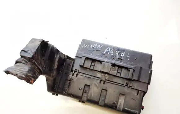 Nissan Almera Tino Fuse box set