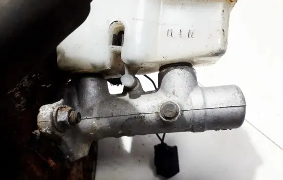 Mazda Xedos 6 Master brake cylinder 4615