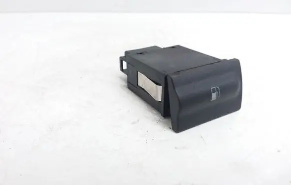 Skoda Octavia Mk1 (1U) Fuel tank opening switch 